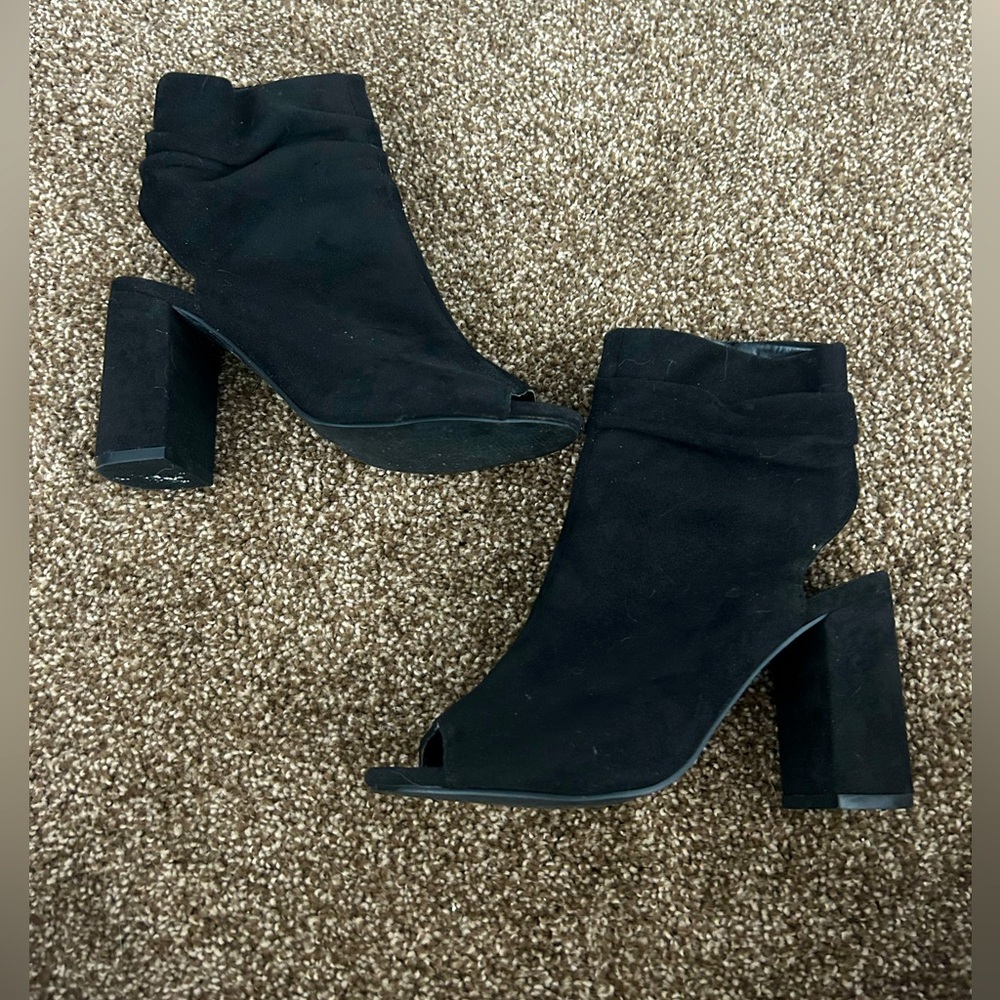 Black Peep Toe Chunky Heel